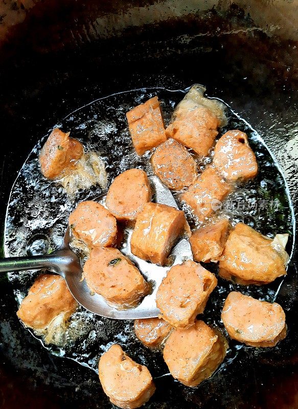 煎虾卷-中式菜肴的制作。
