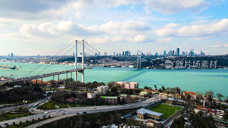 鸟瞰图，伊斯坦布尔博斯普鲁斯大桥，伊斯坦布尔城市视图，无人机在土耳其的4K图像，鸟瞰图的桥梁