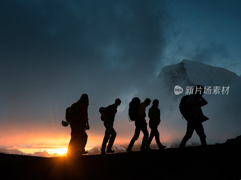 一起徒步旅行