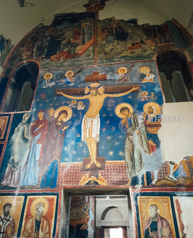 耶稣基督在斯图登尼察修道院被钉在十字架上