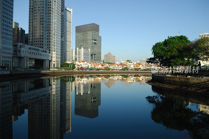 新加坡码头，历史悠久的住宅区-周日早晨沉思