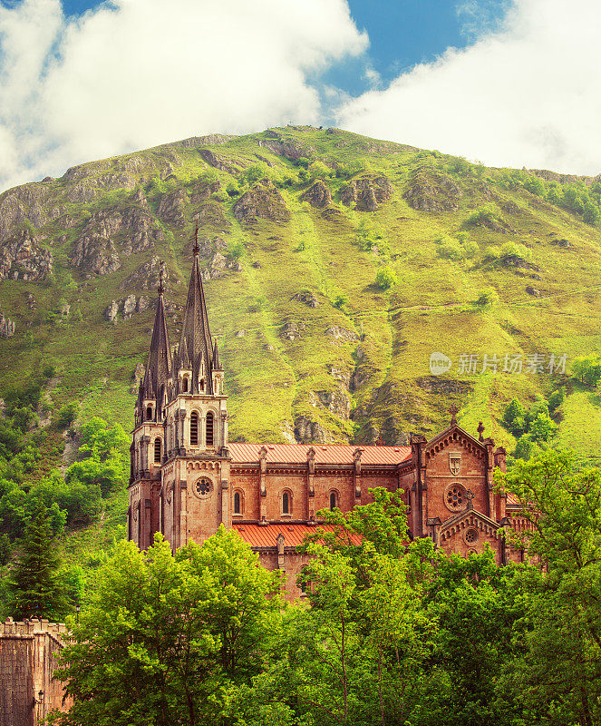 神社的Covadonga