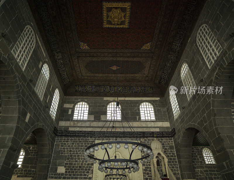 迪亚巴克尔大清真寺的室内装饰