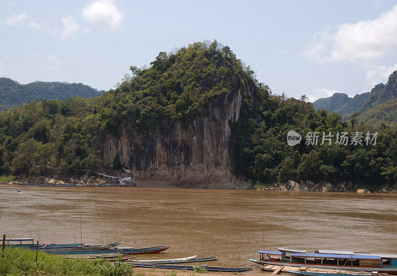 湄公河对岸的北瓯洞穴