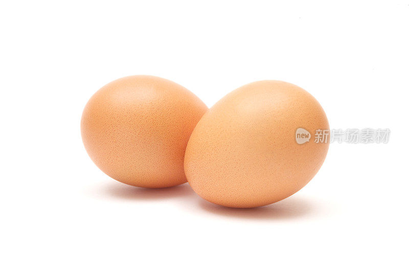 两个棕色的鸡蛋