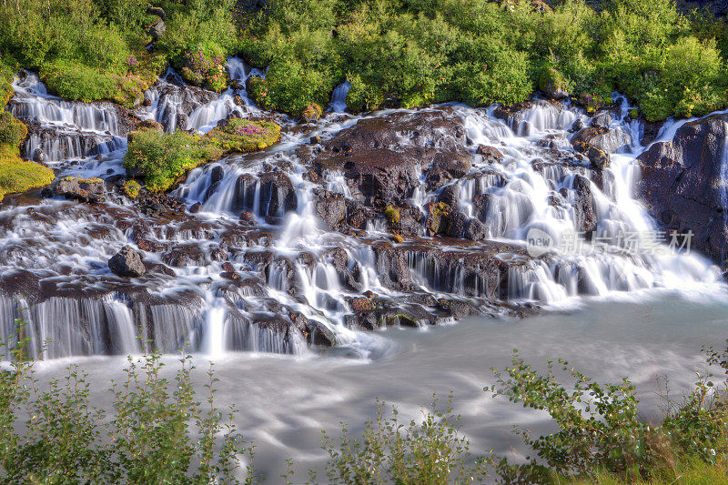 Hraunfossar瀑布