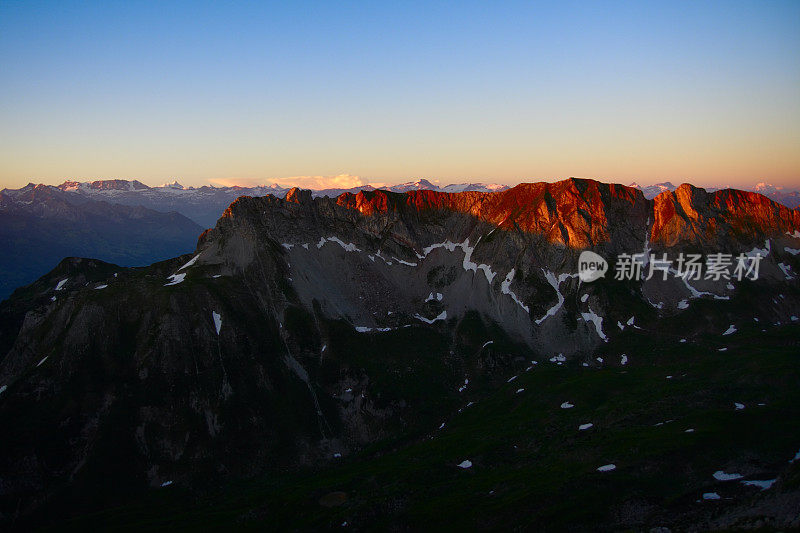 高山日出