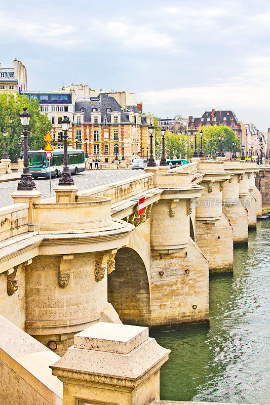 法国巴黎塞纳河大桥
