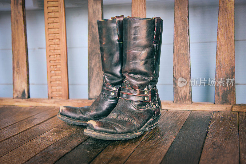 牛仔靴——美国狂野西部复古牛仔牛仔双传统皮革套索风格的西部木制复古风格的乡村