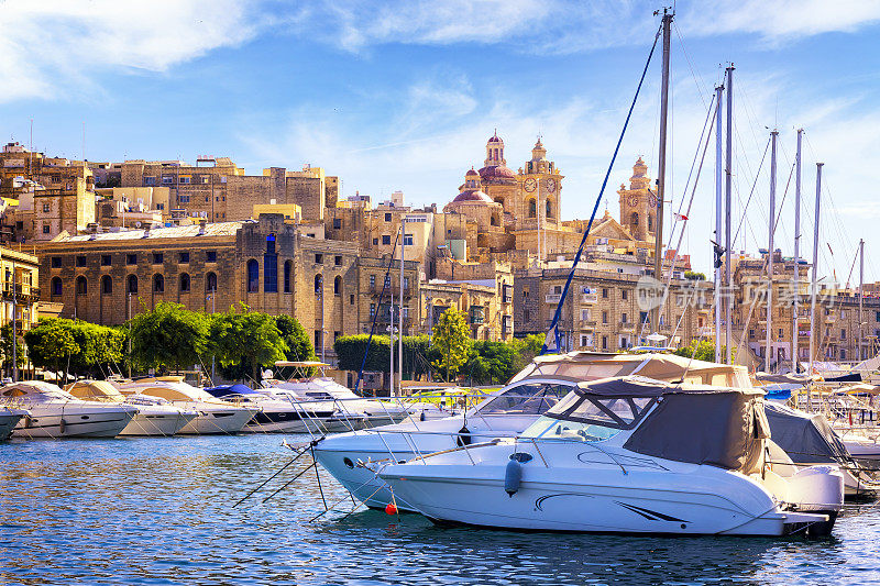 马耳他-地中海旅游目的地，大港码头在比尔古