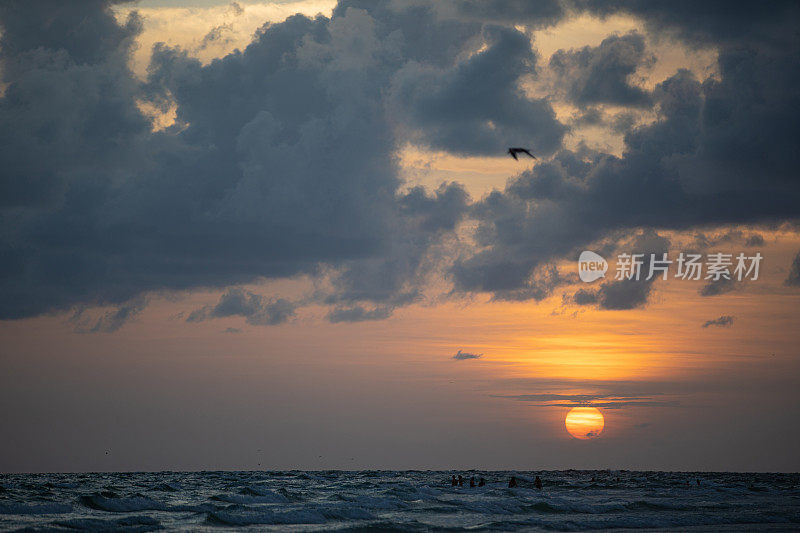 佛罗里达萨拉索塔海滩，夕阳西下