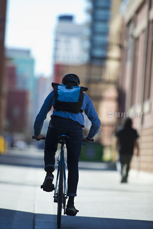 大城市自行车通勤者