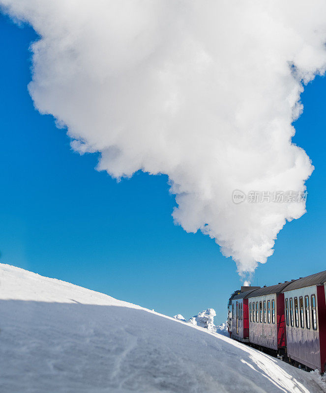 布罗肯山蒸汽火车在雪景