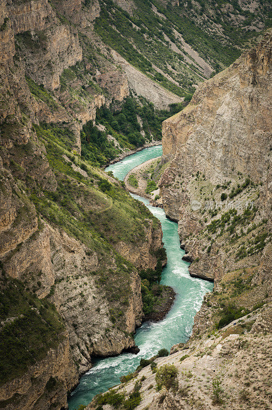 位于高加索达吉斯坦共和国苏拉克蓝河峡谷中欧洲最深的峡谷
