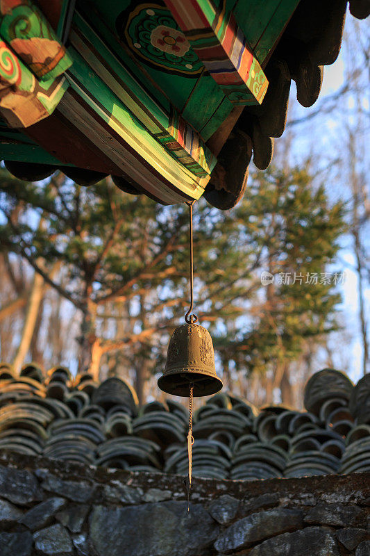 韩国佛教寺庙的钟楼装饰细节