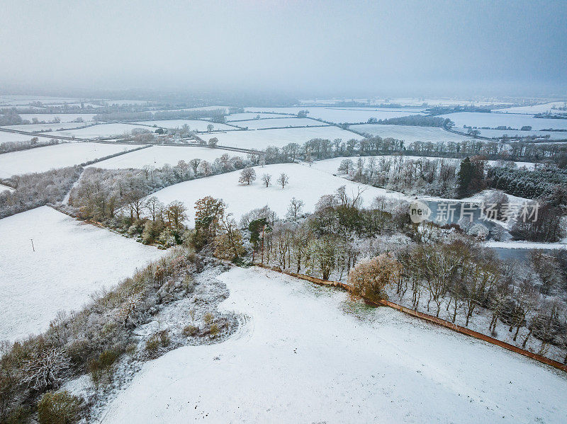 英国的空中雪景