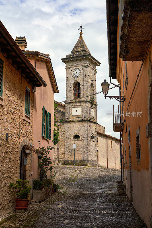 意大利阿皮诺·拉齐奥，圣米歇尔·阿尔皮埃洛教堂