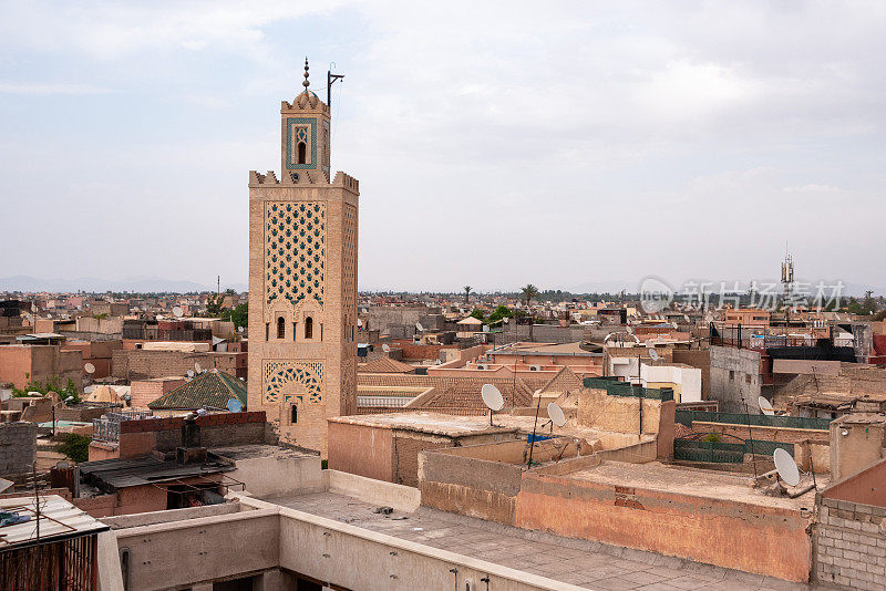 马拉喀什麦地那本·萨拉赫清真寺的尖塔