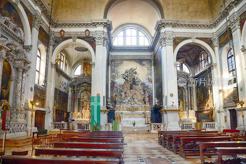 威尼斯圣莫伊兹教堂内部