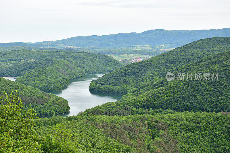 匈牙利拉兹贝尔克山的景色