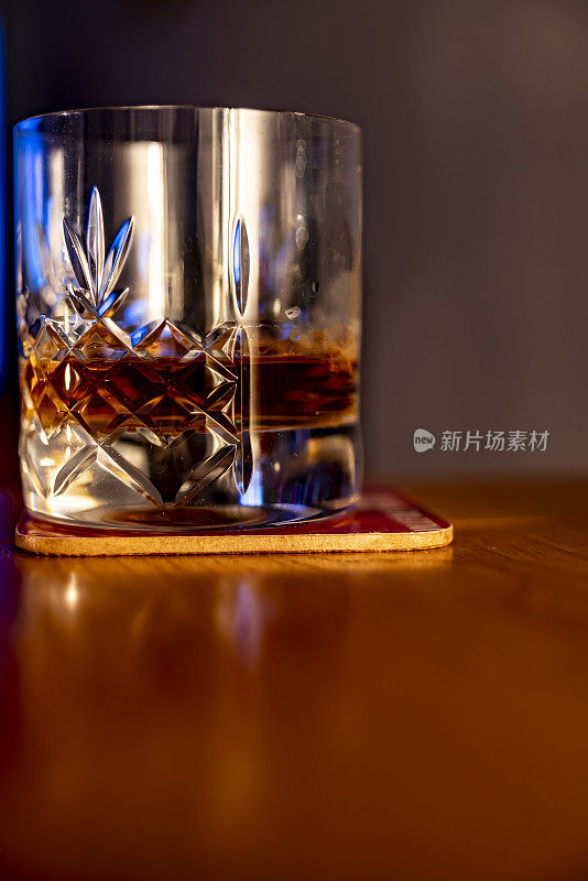 威士忌酒杯