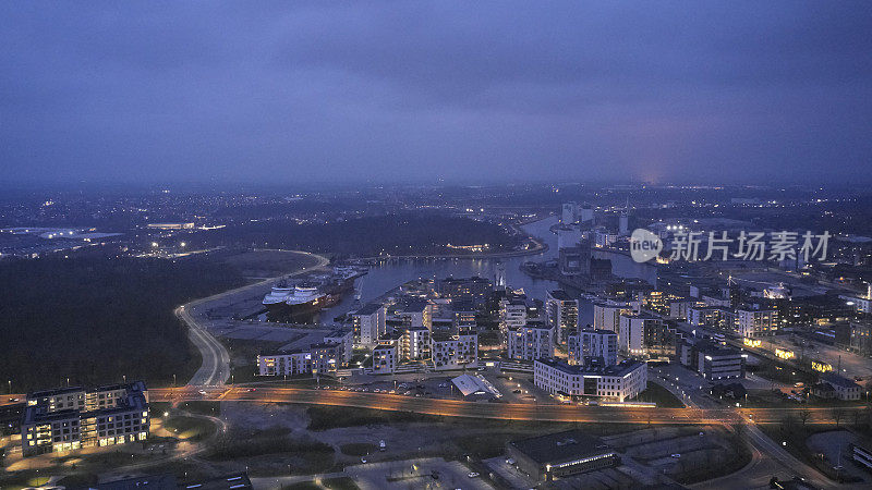 欧登塞港和住宅区