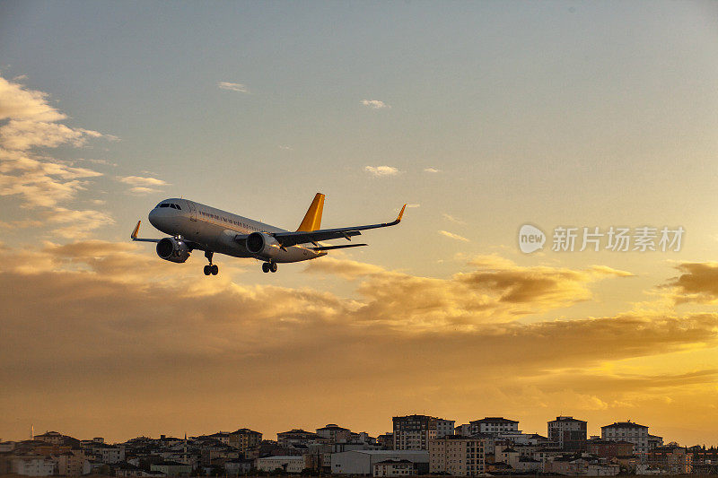 飞机在空中