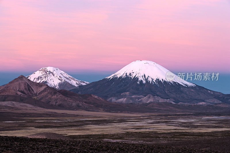 智利劳卡国家公园的帕里纳科塔火山