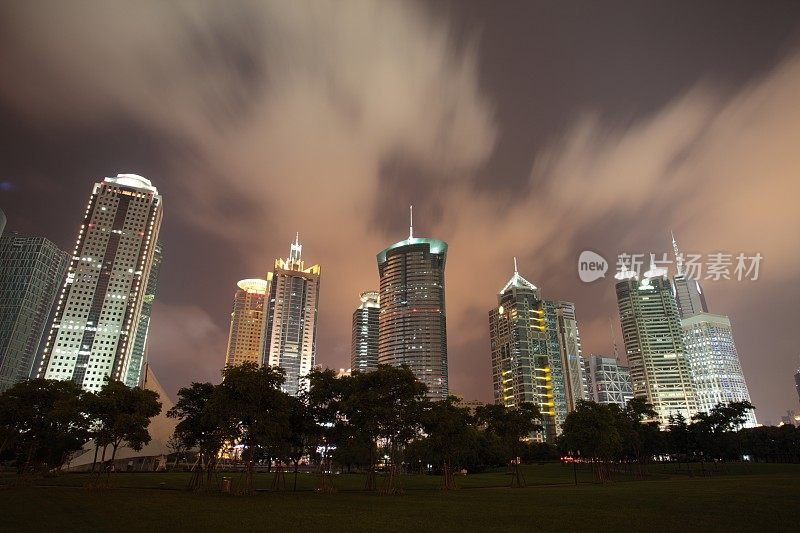 上海浦东陆家嘴的夜晚