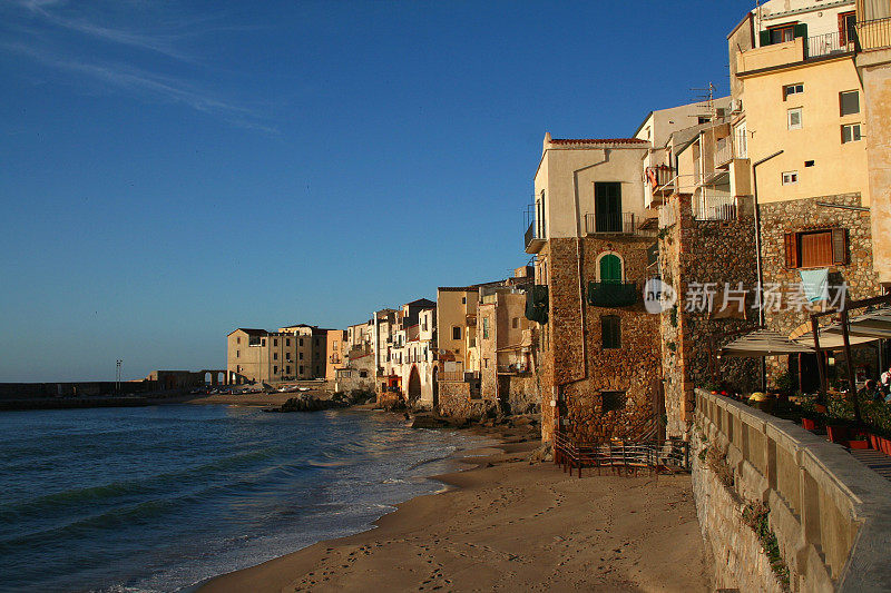 Cefalù滨水区