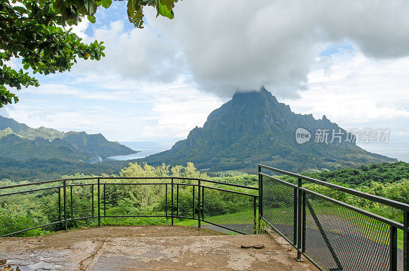 莫雷亚岛的观景台