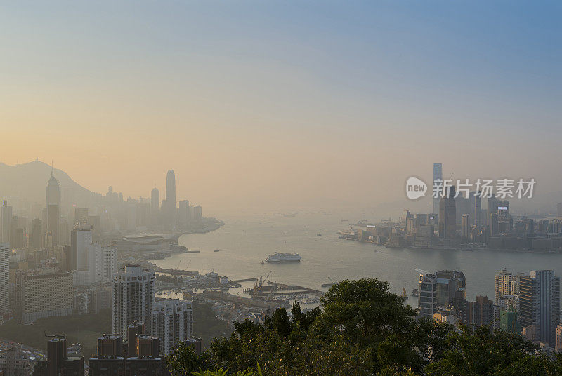 日落时的香港城市天际线