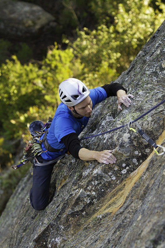 男性Rockclimber