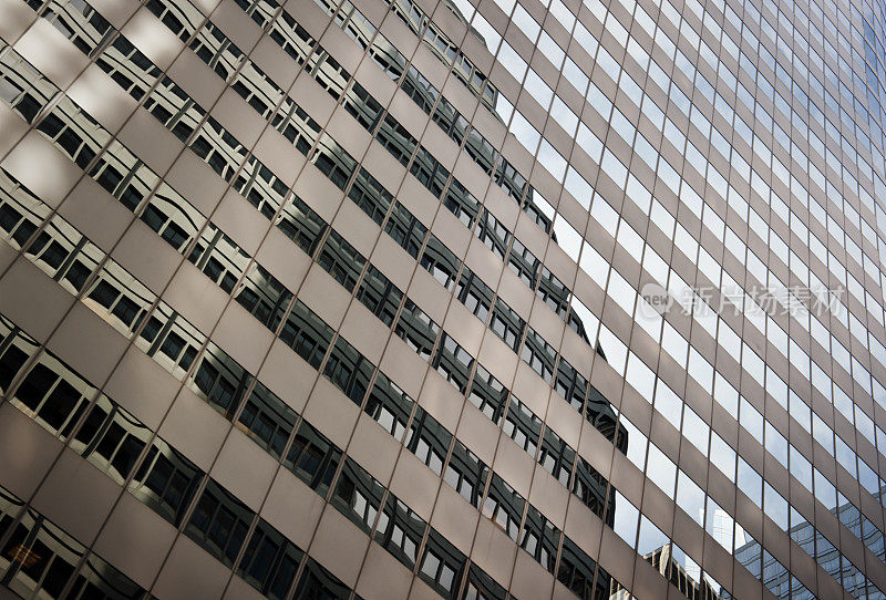 芝加哥摩天大楼的窗户反射