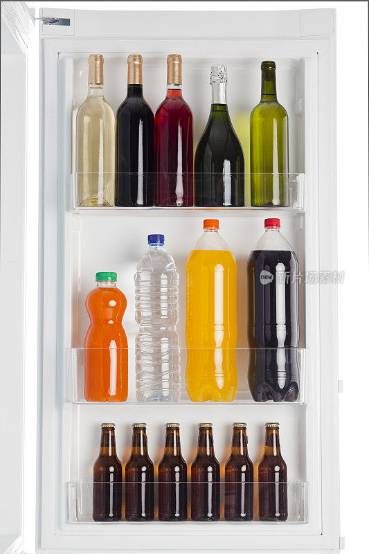饮料在冰箱里