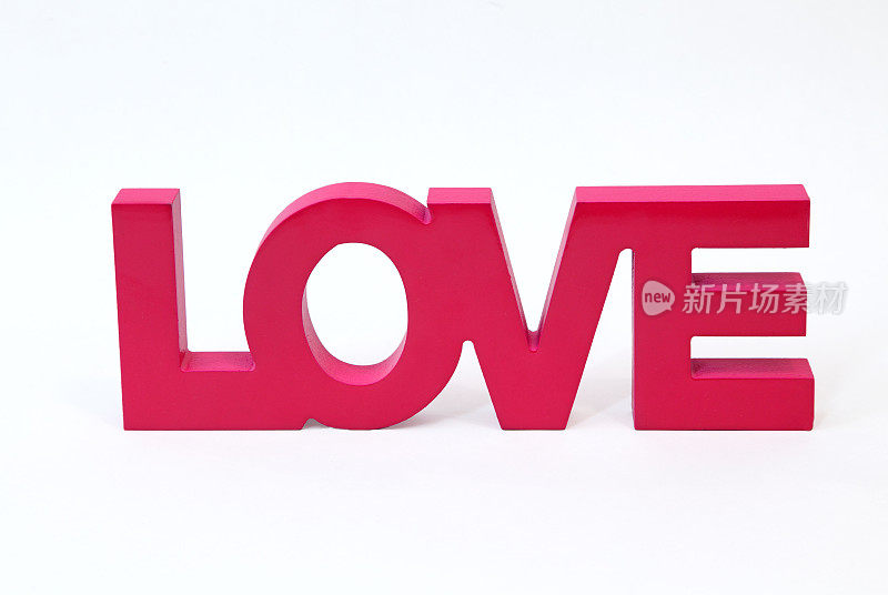 粉色字母拼出LOVE