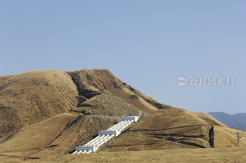 山脉和加州引水渠泵