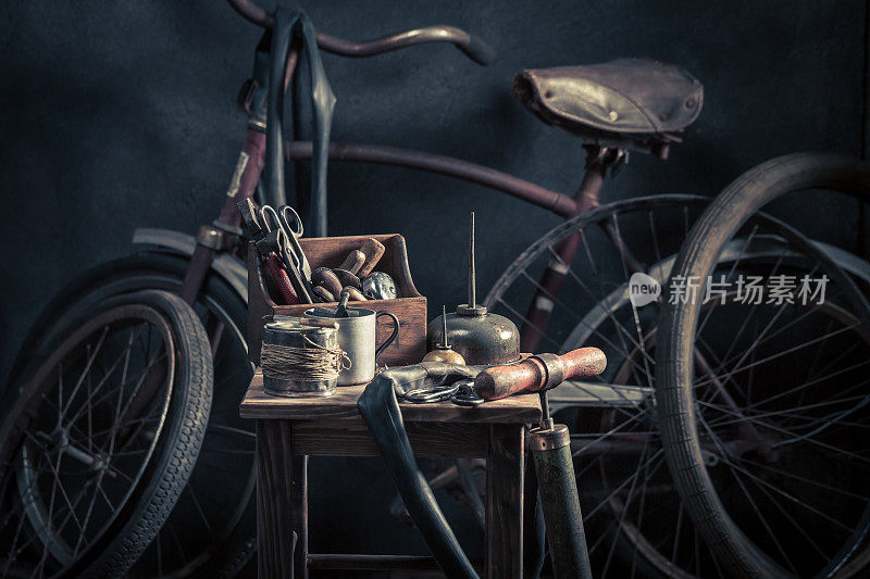 旧自行车修理厂用泵、橡胶补片和胶水