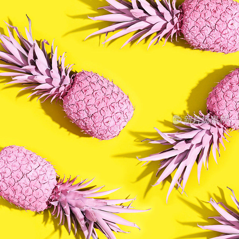 粉色画菠萝