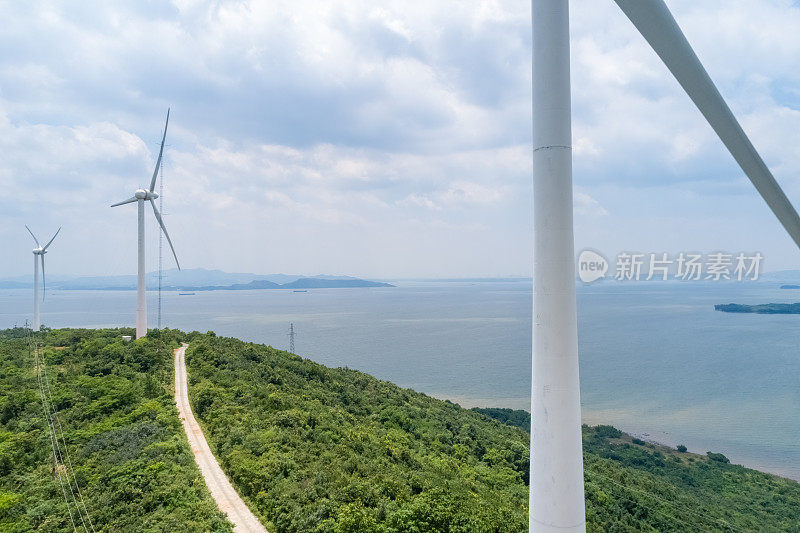 鄱阳湖畔的风电场