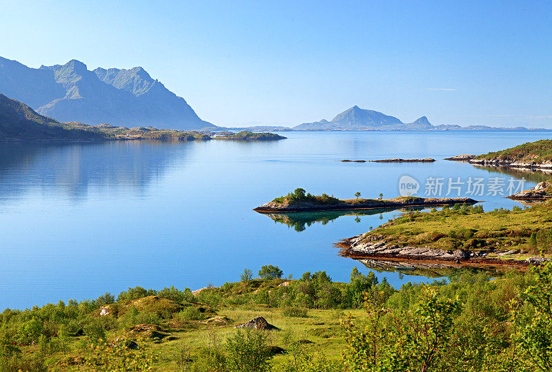 挪威罗浮敦群岛清晨全景图