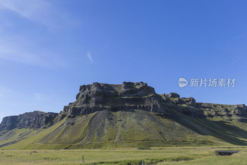 山在Reynisdrangar