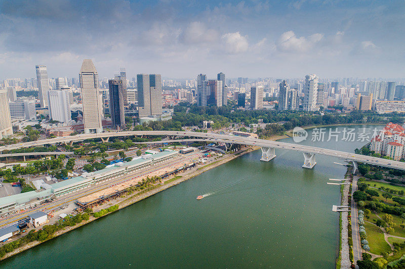 空中视野的城市天际线在新加坡市中心CBD中心