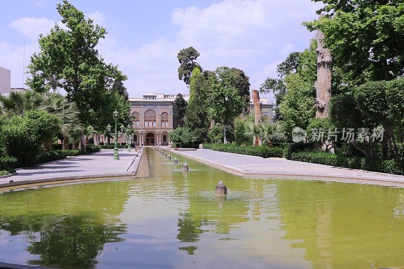 Golestan宫殿庭院和喷泉