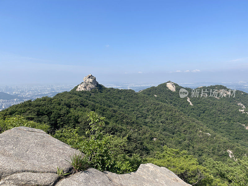 北汉山国立公园的碧峰岭