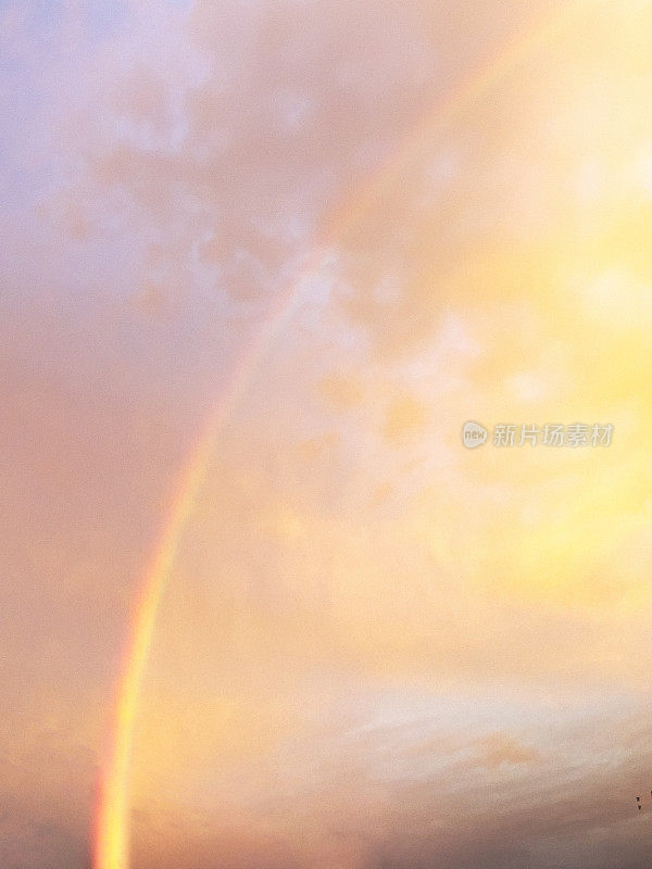 曼谷的彩虹和天空