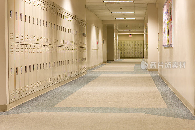 高中走廊