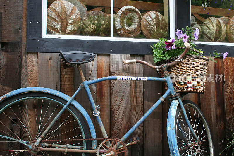 面包店的旧自行车