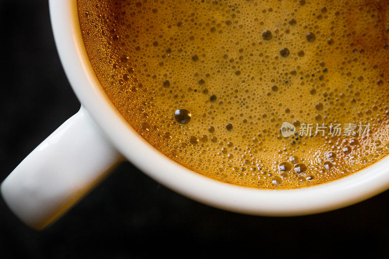 浓缩咖啡近杯咖啡浓黑咖啡因浓缩