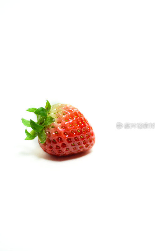 草莓孤立在白色背景
